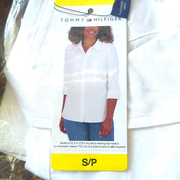 Tommy Hilfiger Women's Classic White Button Down Shirt - Picture 4 of 4